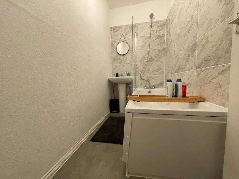 Comfortable 2 Bedroom On Tower Bridge Londres Exterior foto