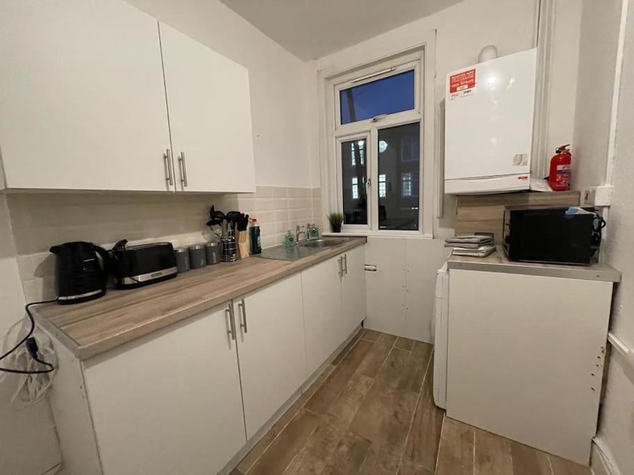 Comfortable 2 Bedroom On Tower Bridge Londres Exterior foto